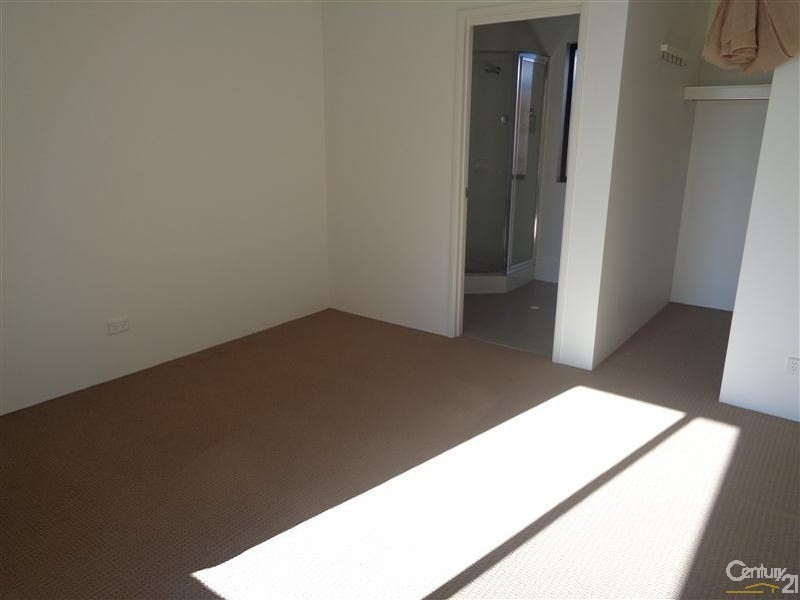 3/213 Willmott Drive, Waikiki WA 6169