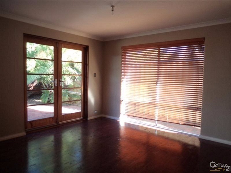 1 Leeder Street, Safety Bay WA 6169