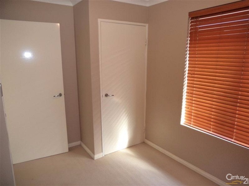 1 Leeder Street, Safety Bay WA 6169