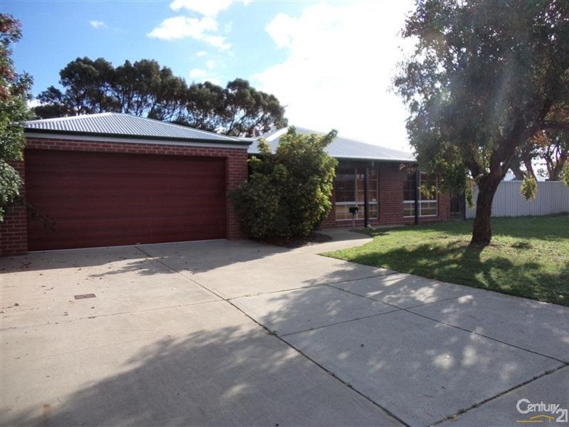 1 Leeder Street, Safety Bay WA 6169