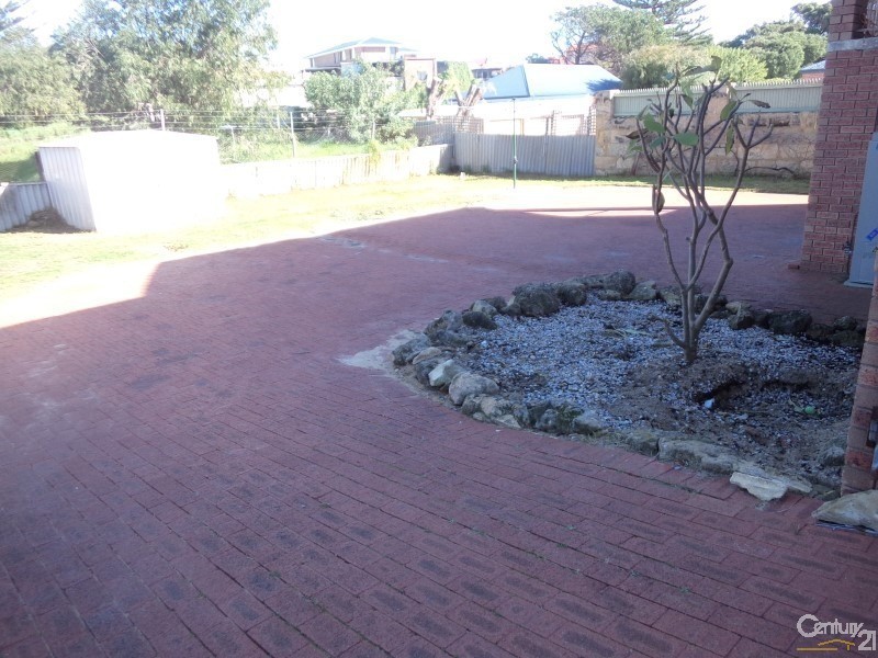 533 Safety Bay Road, Waikiki WA 6169