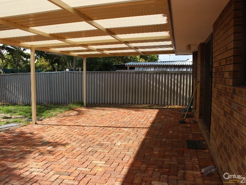81 Council Avenue, Rockingham WA 6168