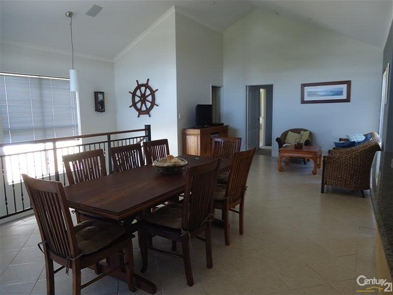 8 Weld Street, Rockingham WA 6168