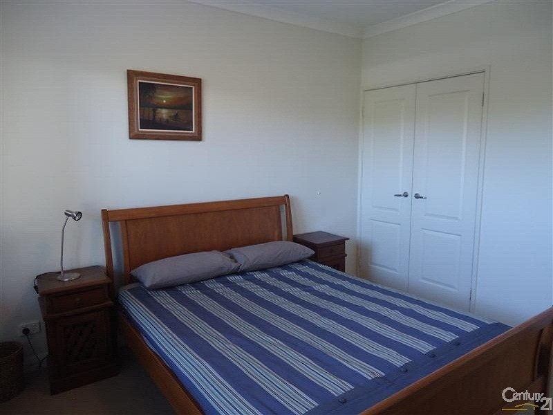 8 Weld Street, Rockingham WA 6168