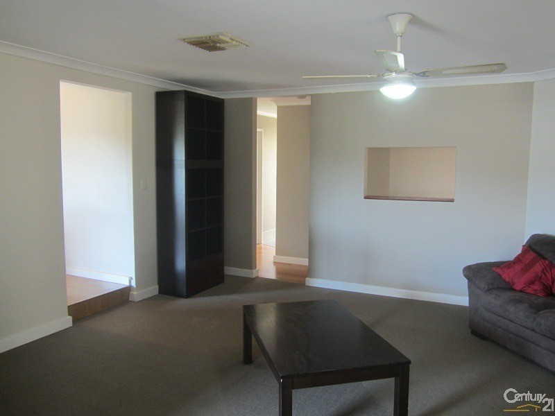 59 Kurrajong Road, Safety Bay WA 6169