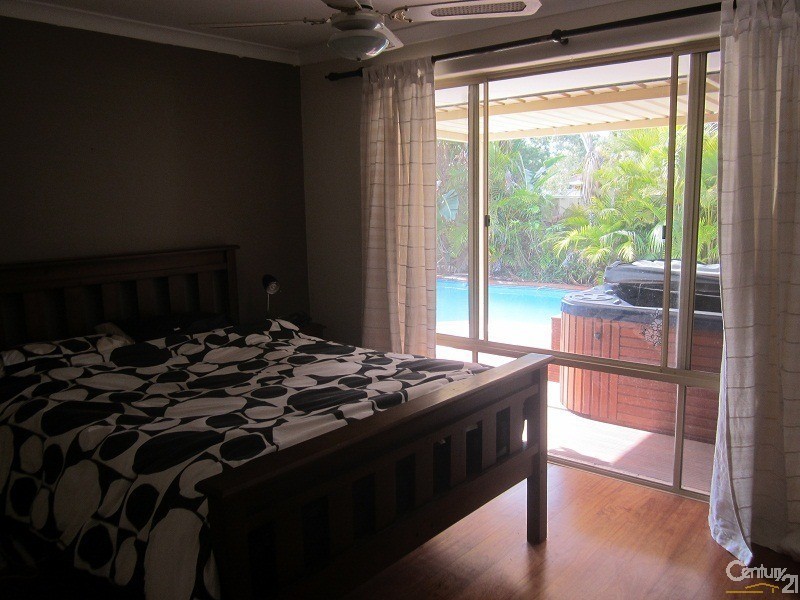 59 Kurrajong Road, Safety Bay WA 6169