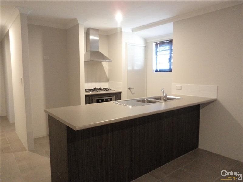8 Whipbird Street, Baldivis WA 6171