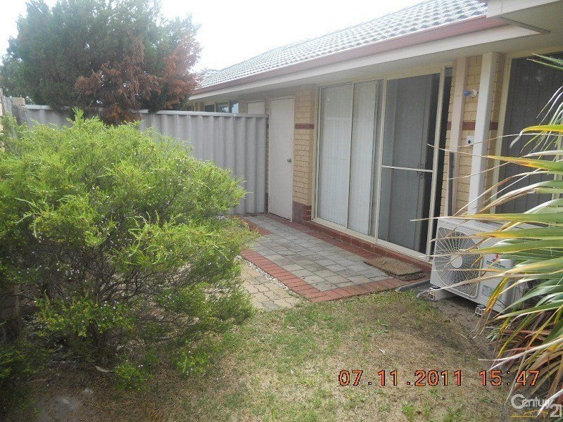 2/4 Marlo Place, Waikiki WA 6169