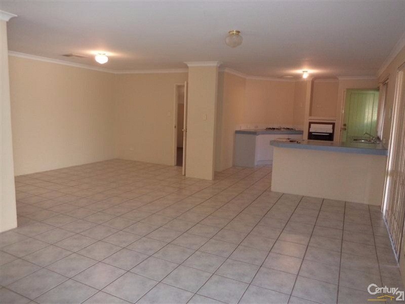 22 Gidgi Way, Waikiki WA 6169