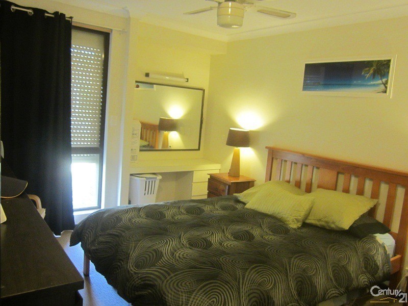 10 Falcon Street, Rockingham WA 6168