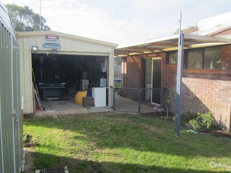 10 Falcon Street, Rockingham WA 6168