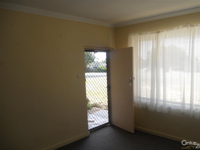 6/4 Afon Avenue, Shoalwater WA 6169