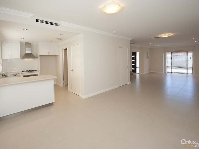 3/93 Kent Street, Rockingham WA 6168