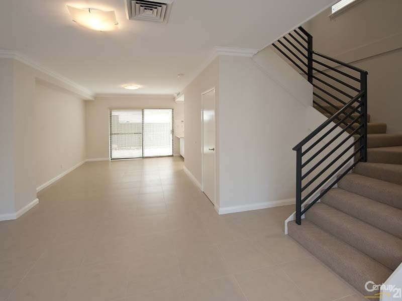 3/93 Kent Street, Rockingham WA 6168