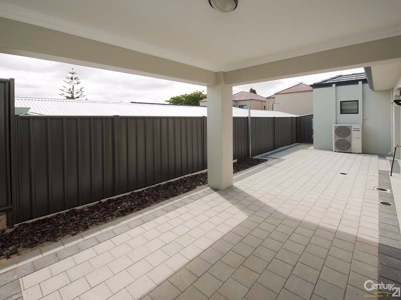 3/93 Kent Street, Rockingham WA 6168