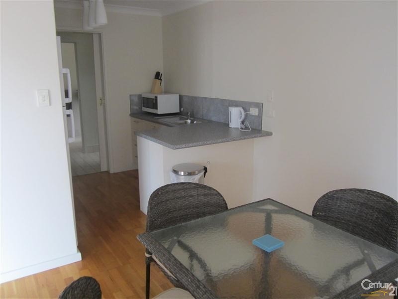 1/33 Fletcher Street, Rockingham WA 6168