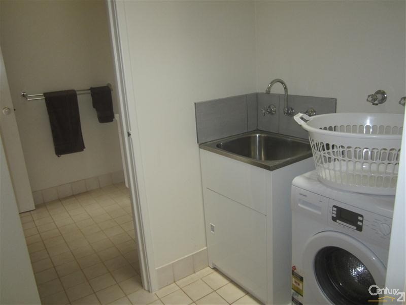 1/33 Fletcher Street, Rockingham WA 6168