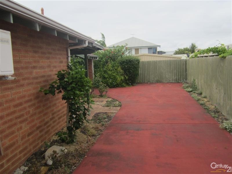 1/33 Fletcher Street, Rockingham WA 6168