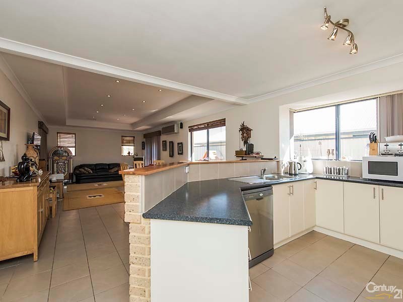 48 Keystone Loop, Secret Harbour WA 6173