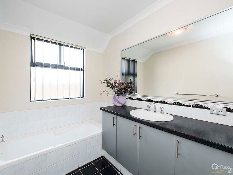 48 Keystone Loop, Secret Harbour WA 6173