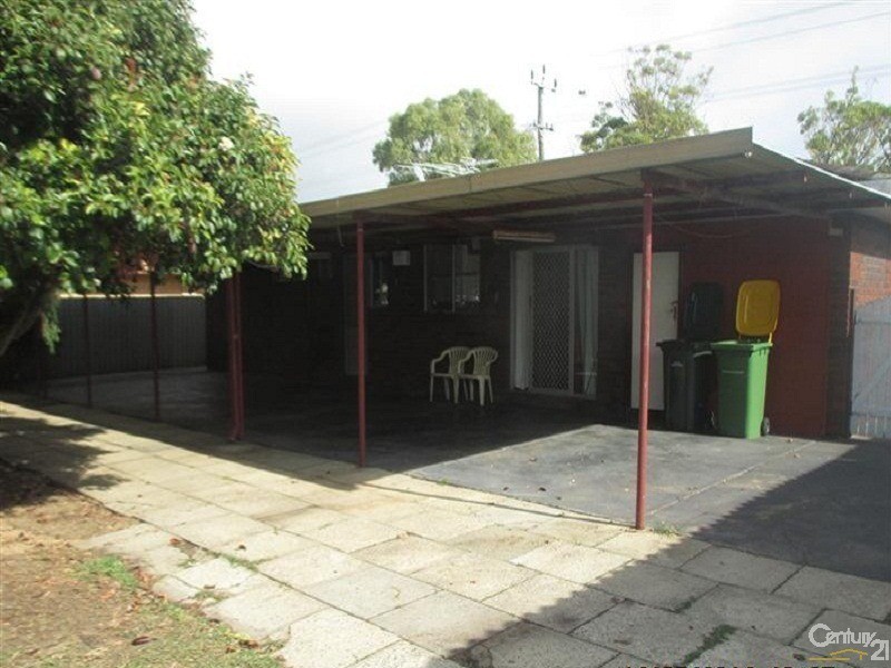 68 Council Avenue, Rockingham WA 6168