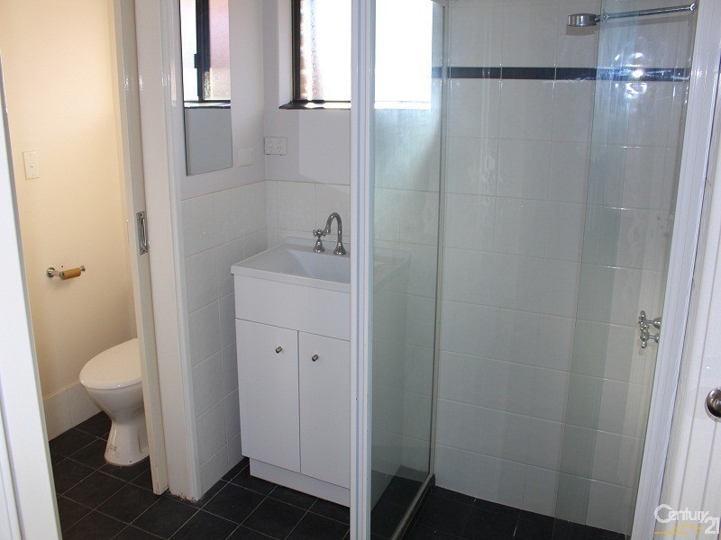 81 Council Avenue, Rockingham WA 6168