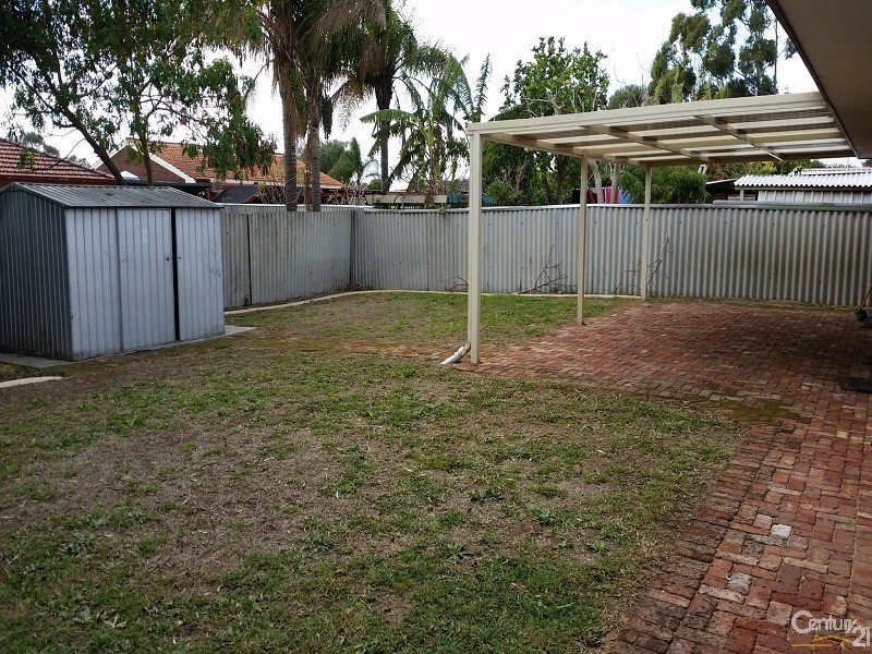 81 Council Avenue, Rockingham WA 6168