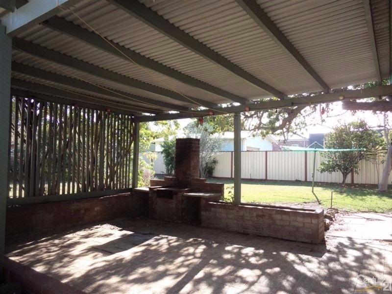 5 Catherine Street, Safety Bay WA 6169