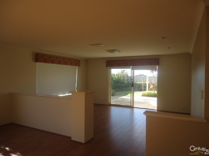 32 Arrowwood Loop, Secret Harbour WA 6173