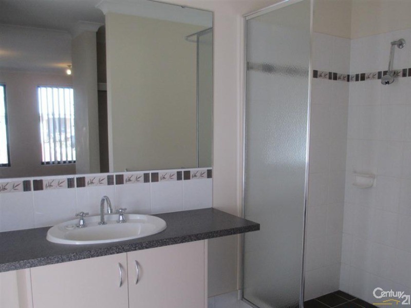 5 Harney Road, Secret Harbour WA 6173