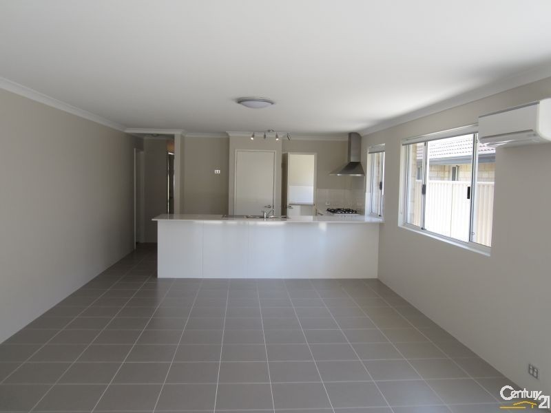 6 Indee Pass, Secret Harbour WA 6173