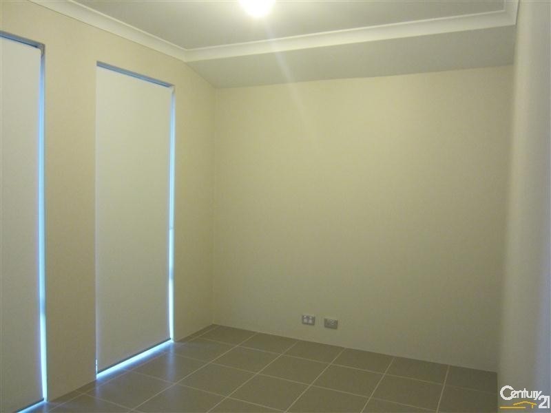 6 Indee Pass, Secret Harbour WA 6173