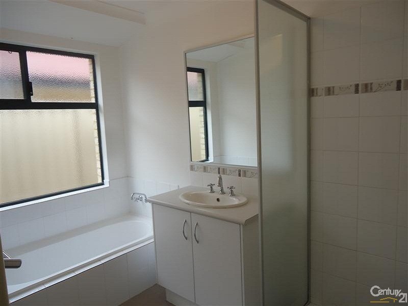 5 Lavinia Crescent, Secret Harbour WA 6173