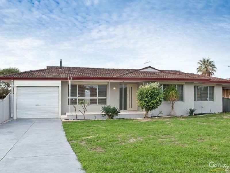 32 Wavelea Street, Safety Bay WA 6169