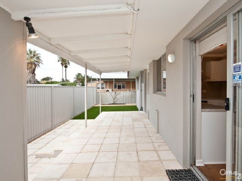 32 Wavelea Street, Safety Bay WA 6169