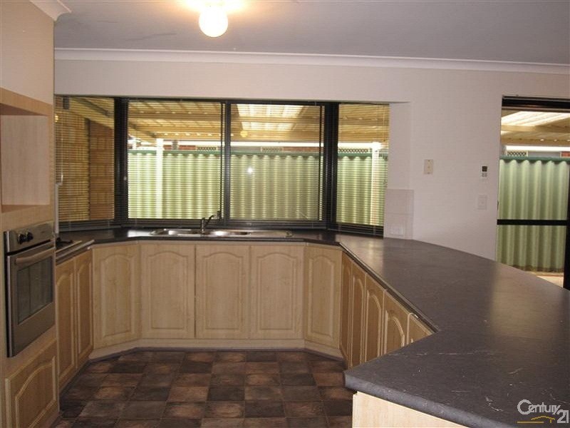 10 Caldera Way, Port Kennedy WA 6172