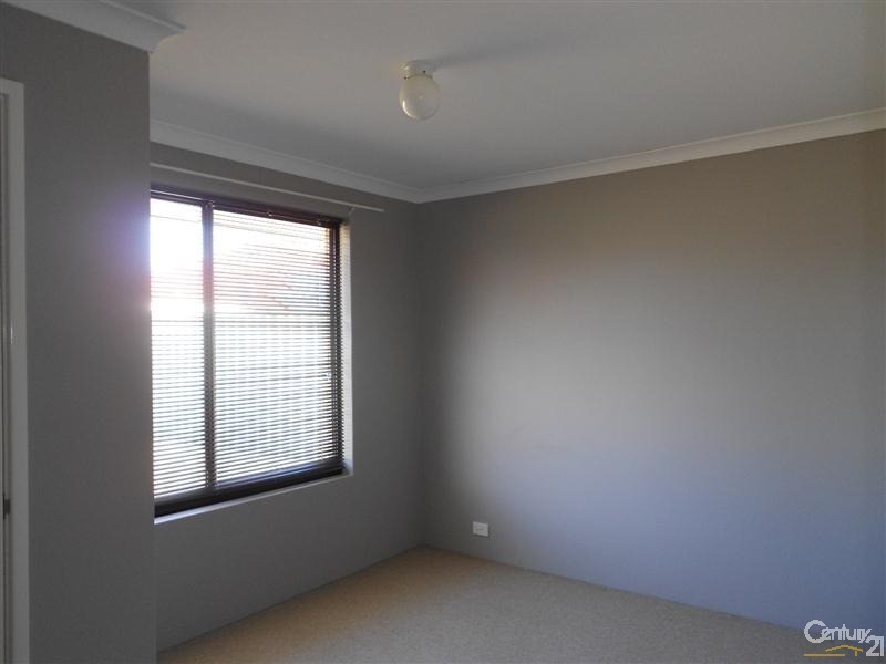10 Caldera Way, Port Kennedy WA 6172