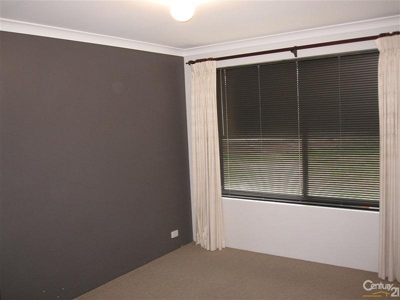 10 Caldera Way, Port Kennedy WA 6172