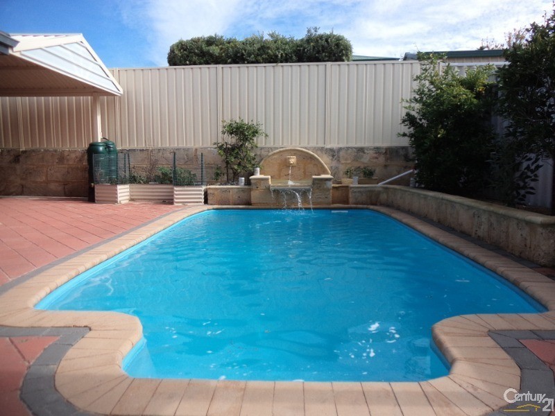 28 Galway Gardens, Warnbro WA 6169