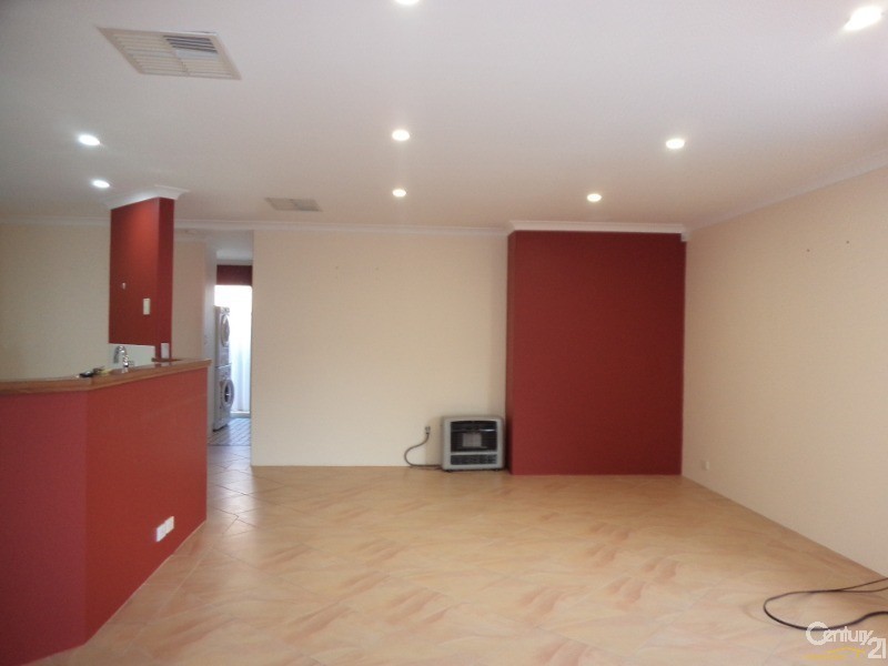 28 Galway Gardens, Warnbro WA 6169