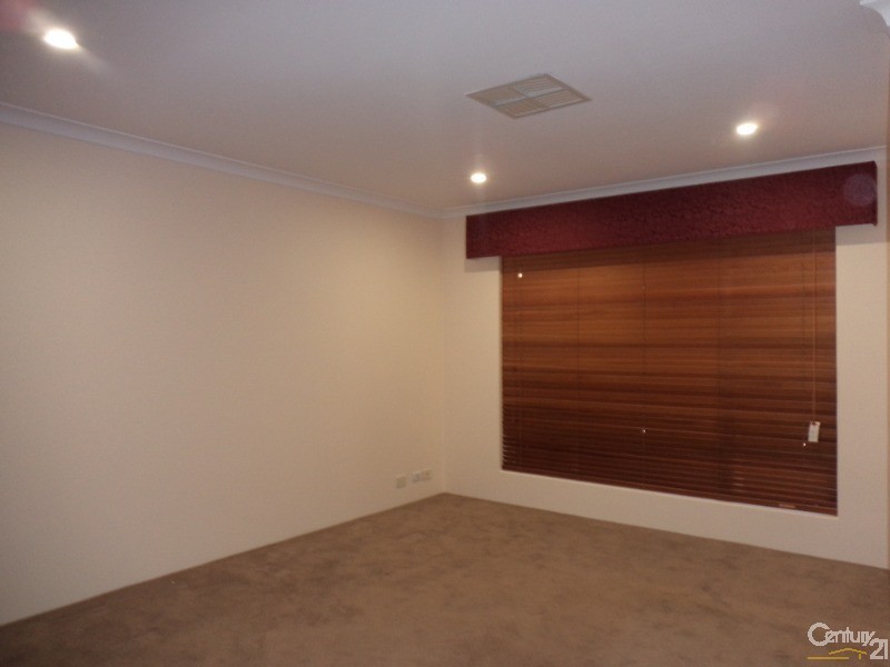 28 Galway Gardens, Warnbro WA 6169