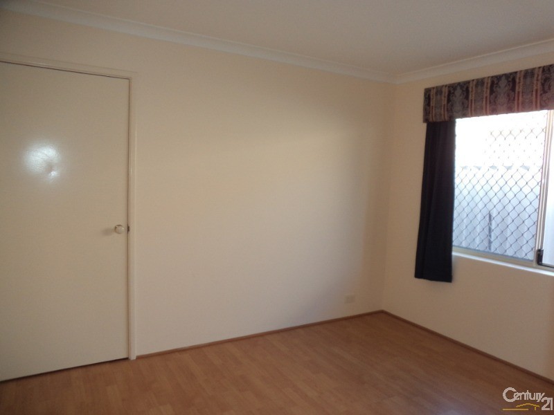 28 Galway Gardens, Warnbro WA 6169