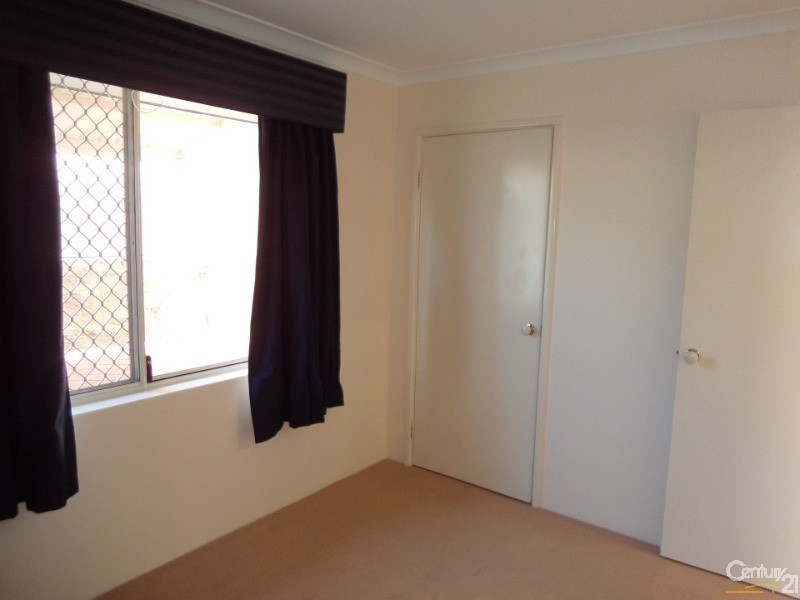 28 Galway Gardens, Warnbro WA 6169
