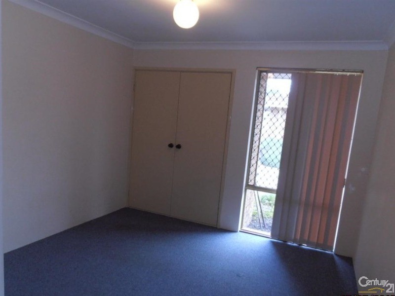 17/8 Merope Close, Rockingham WA 6168