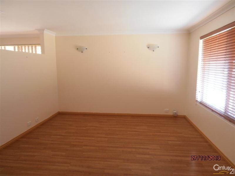 24  Lindeman Court, Waikiki WA 6169