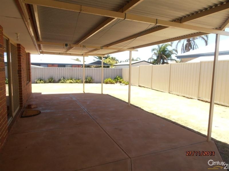 24  Lindeman Court, Waikiki WA 6169