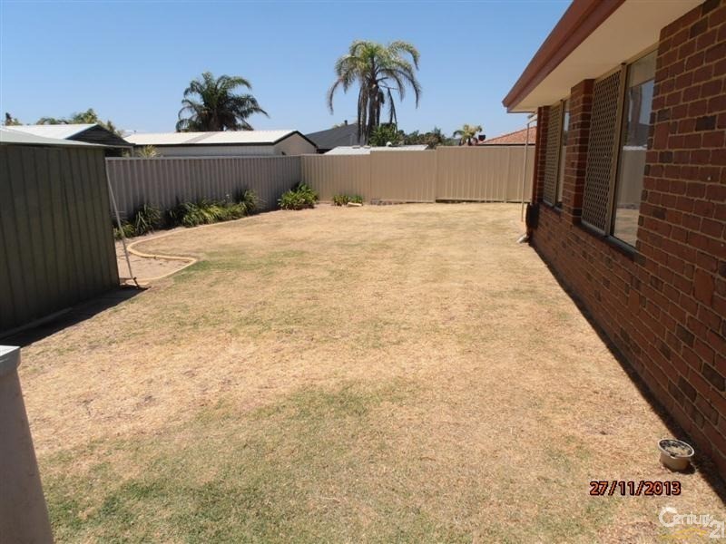 24  Lindeman Court, Waikiki WA 6169