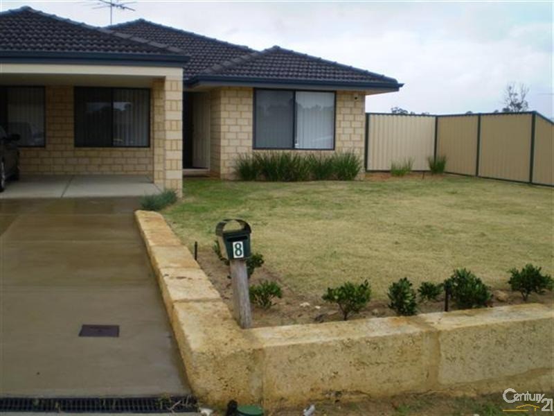 8 Madge Way, Leda WA 6170