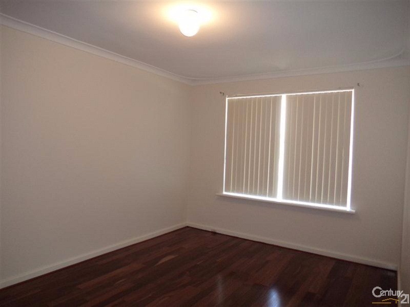 25 Biscayne Street, Safety Bay WA 6169