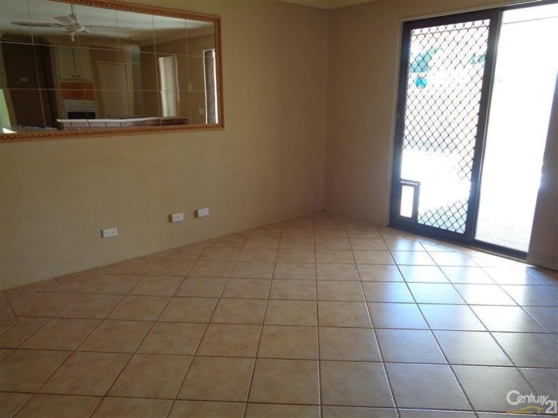 27 Hartland Way, Warnbro WA 6169